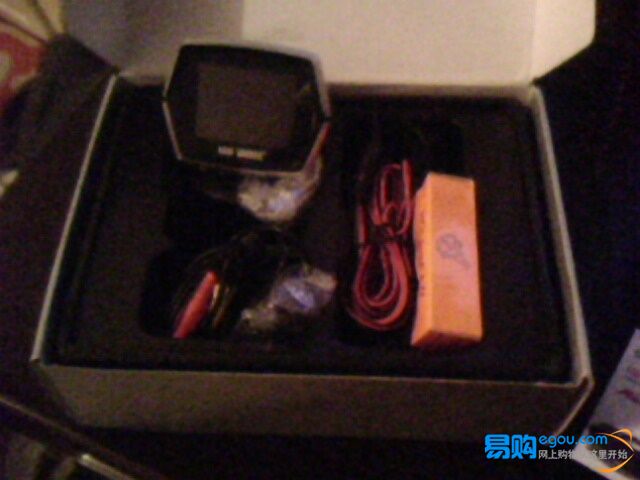 [原创]出一个黑剑的倒车系统B2130L /2.5寸屏+打孔摄像头加两盒奶粉