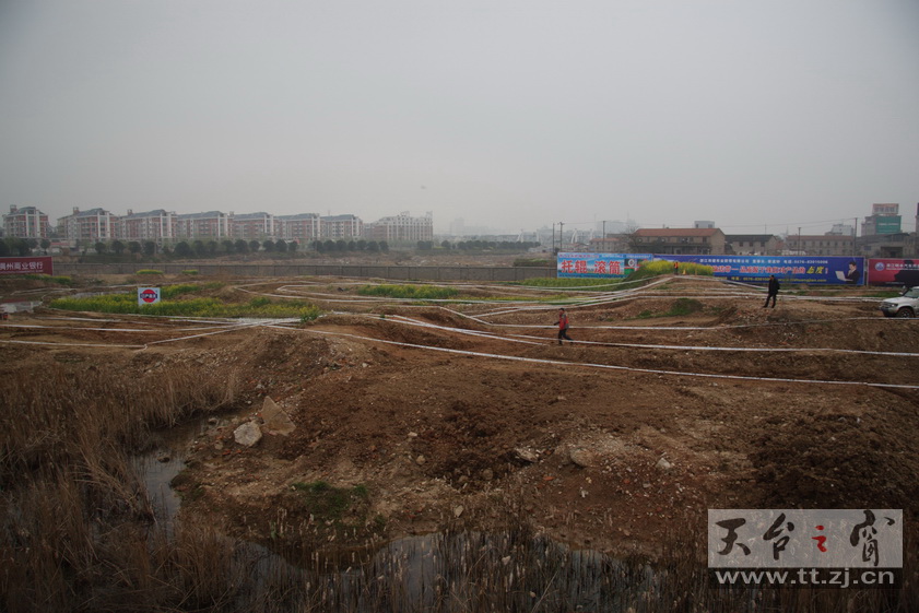 2010天台山汽车场地越野车王争霸赛PP欣赏 2010天台山汽车场地越野车王争霸赛PP欣赏