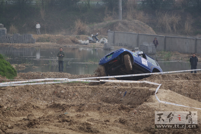 2010天台山汽车场地越野车王争霸赛PP欣赏 2010天台山汽车场地越野车王争霸赛PP欣赏