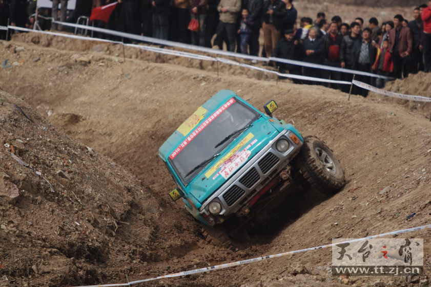 2010天台山汽车场地越野车王争霸赛PP欣赏 2010天台山汽车场地越野车王争霸赛PP欣赏