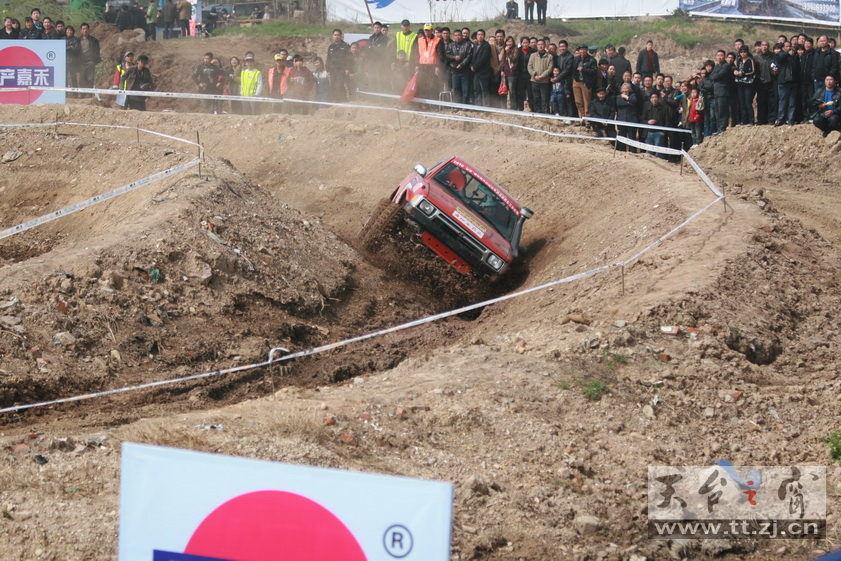 2010天台山汽车场地越野车王争霸赛PP欣赏 2010天台山汽车场地越野车王争霸赛PP欣赏