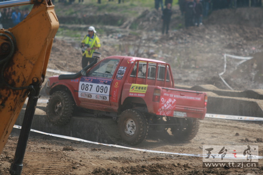 2010天台山汽车场地越野车王争霸赛PP欣赏 2010天台山汽车场地越野车王争霸赛PP欣赏