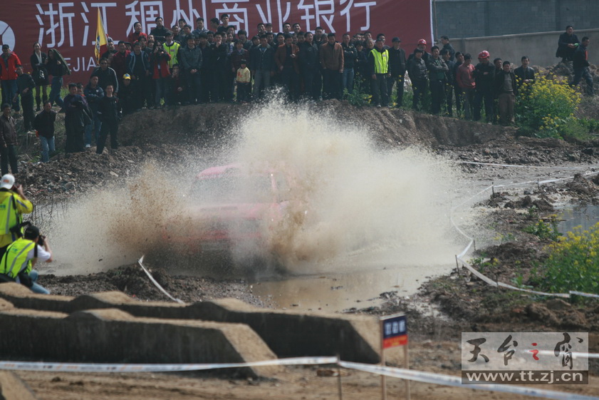 2010天台山汽车场地越野车王争霸赛PP欣赏 2010天台山汽车场地越野车王争霸赛PP欣赏