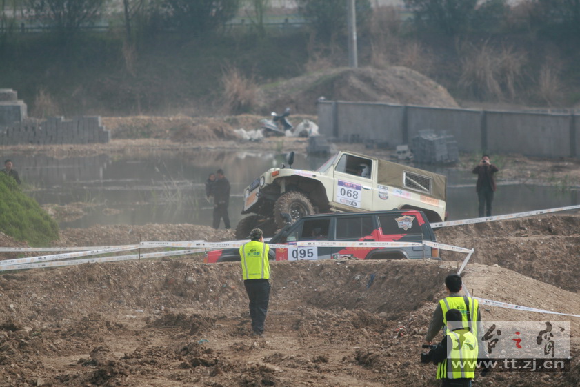 2010天台山汽车场地越野车王争霸赛PP欣赏 2010天台山汽车场地越野车王争霸赛PP欣赏