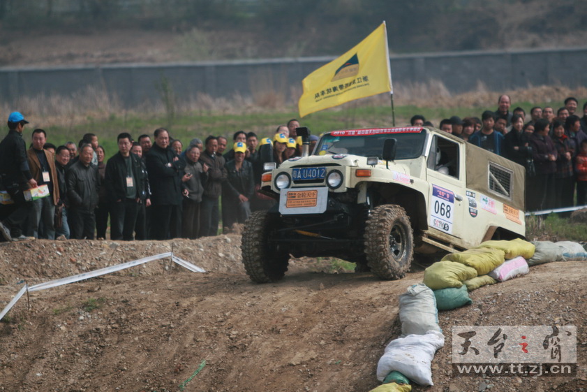 2010天台山汽车场地越野车王争霸赛PP欣赏 2010天台山汽车场地越野车王争霸赛PP欣赏