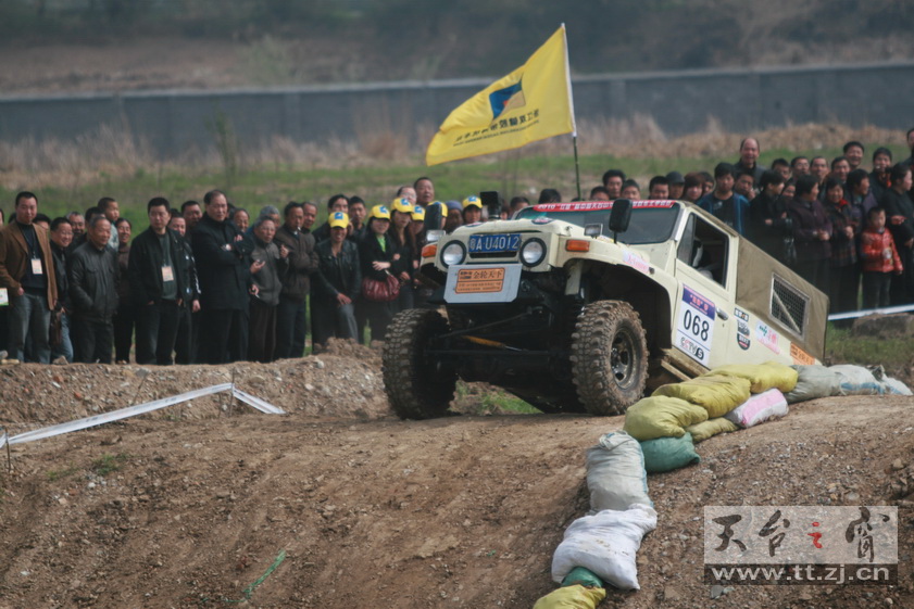 2010天台山汽车场地越野车王争霸赛PP欣赏 2010天台山汽车场地越野车王争霸赛PP欣赏