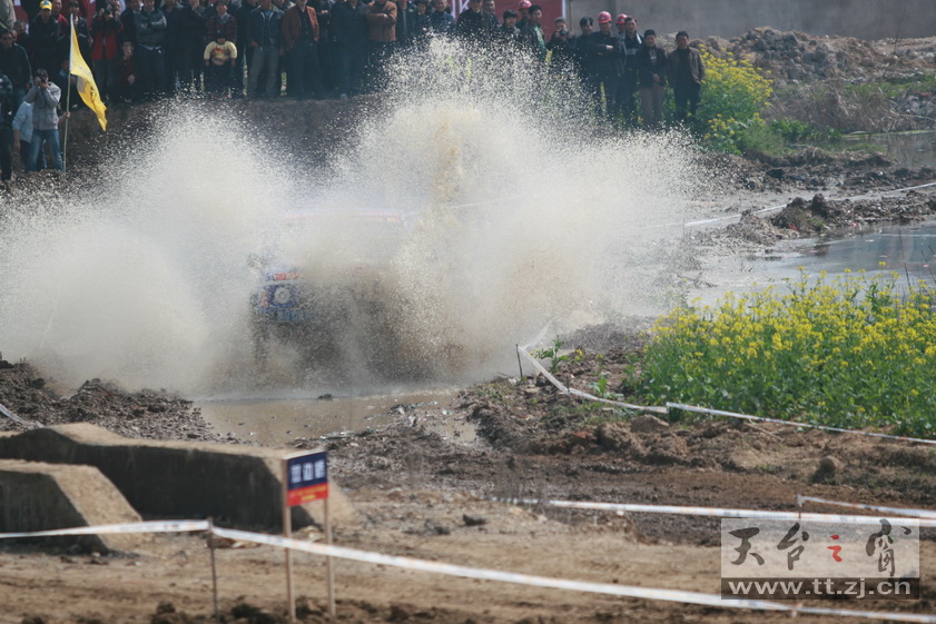 2010天台山汽车场地越野车王争霸赛PP欣赏 2010天台山汽车场地越野车王争霸赛PP欣赏