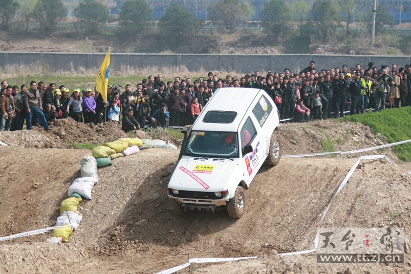 2010天台山汽车场地越野车王争霸赛PP欣赏 2010天台山汽车场地越野车王争霸赛PP欣赏