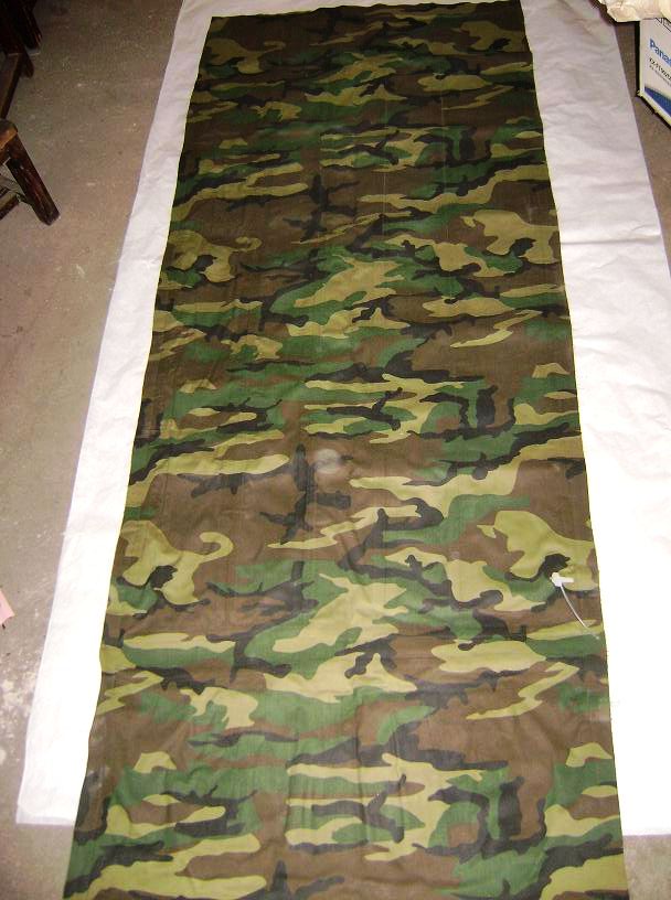 我的装备之一：军用睡袋、防潮垫