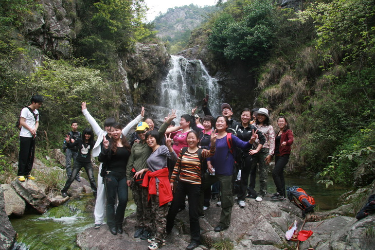 穿越石井坑图片之老树版 穿越石井坑图片之老树版