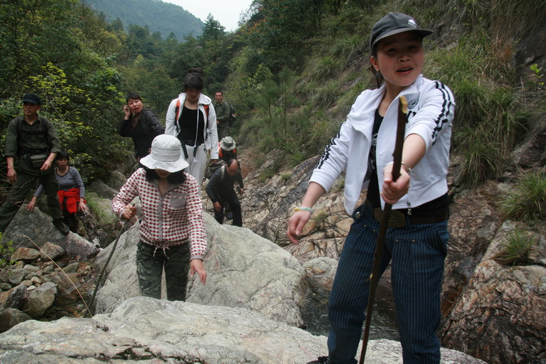穿越石井坑图片之老树版 穿越石井坑图片之老树版