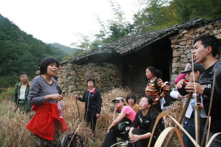 穿越石井坑图片之老树版 穿越石井坑图片之老树版