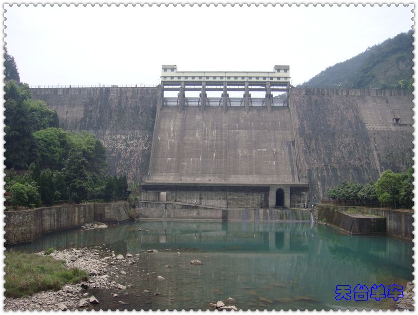 水坝.jpg
