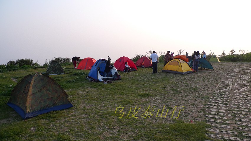 营地遇上了驴队