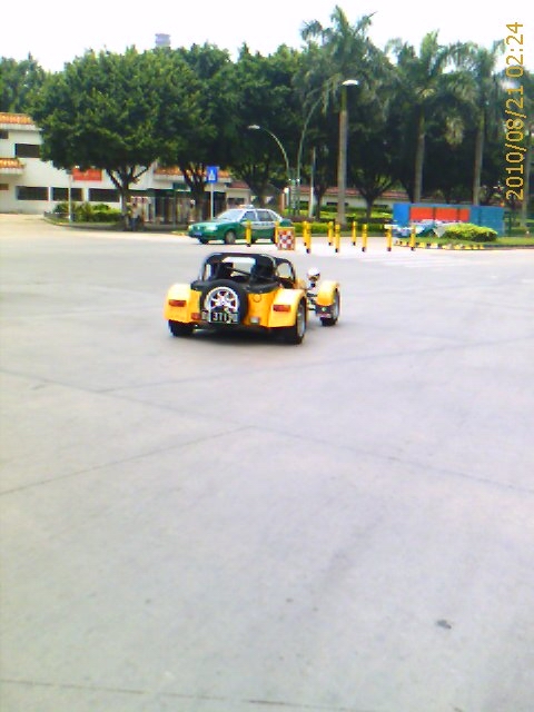 很怪的车！哥这么大第一次看到