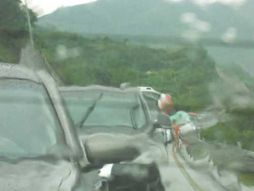 在车里拍的额，雨真大