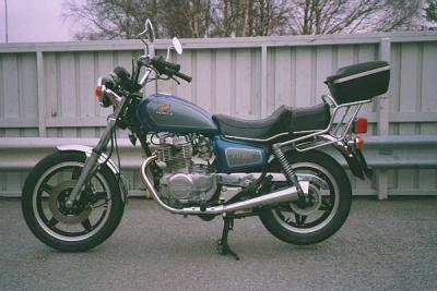 Honda CM 400 T 1981.jpg