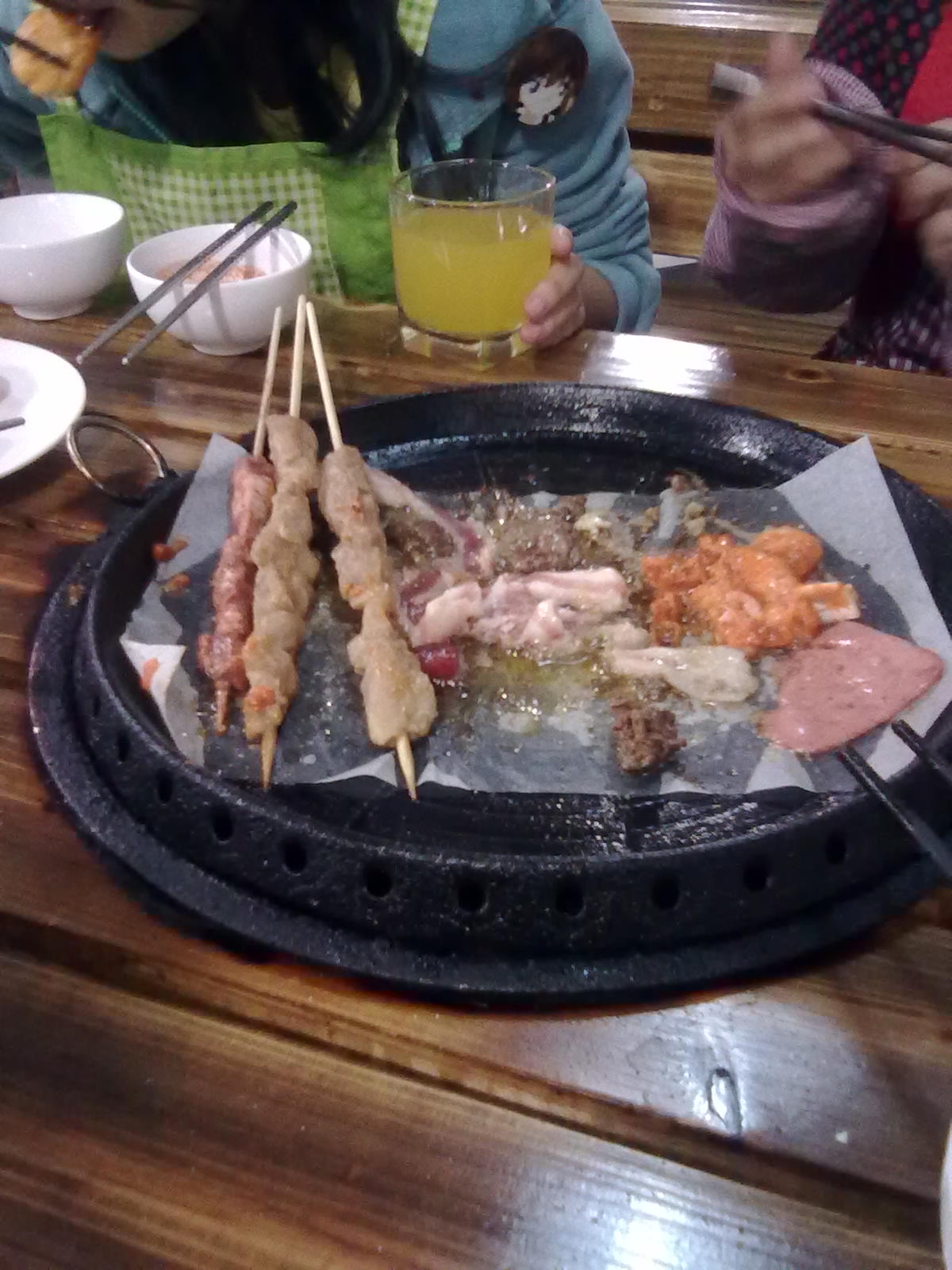 三小时后、板上终于空了些